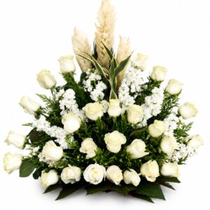 Ramo funebre en rosas blancas Chipre Manizales Caldas Colombia