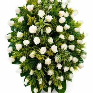 Corona funebre en rosas blancas Chipre Manizales Caldas Colombia